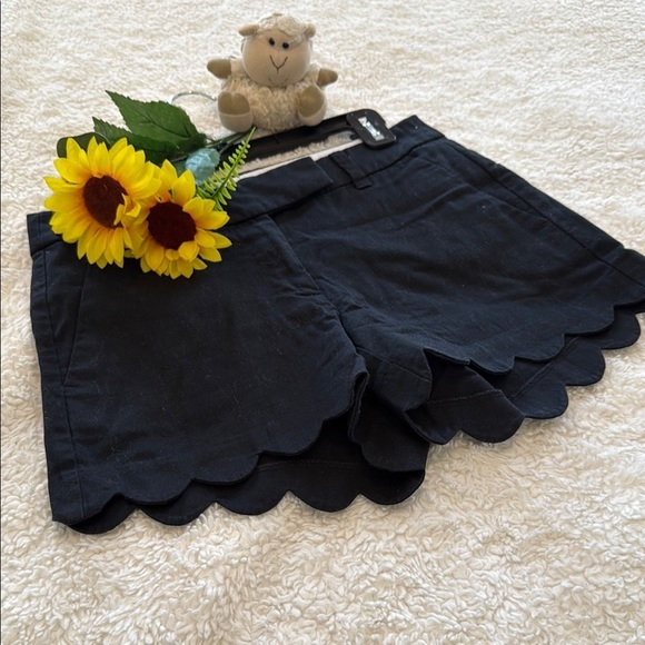 J.Crew Black Scalloped Women's Shorts - Picture 3 of 15